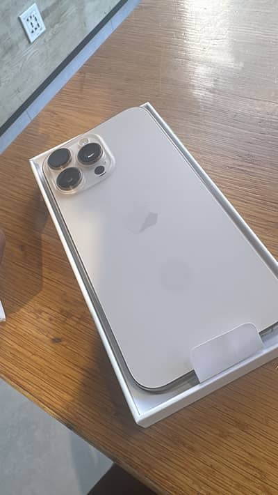 Apple IPhone 16 Pro Max 256Gb Desert Titanium.