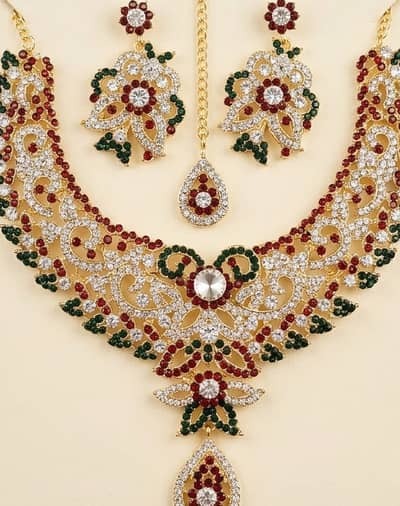 BRIDAL SET: BRAND NEW (ORIGINAL BOX) URGENT SALE