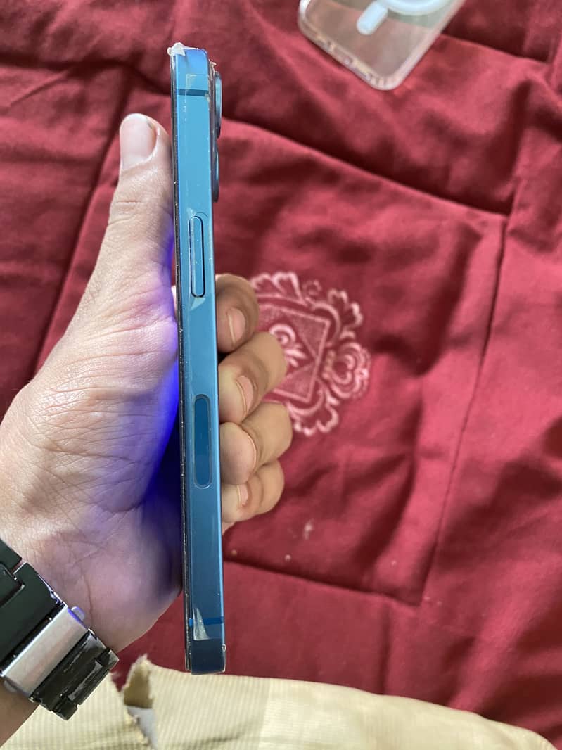 Apple iPhone 13 3