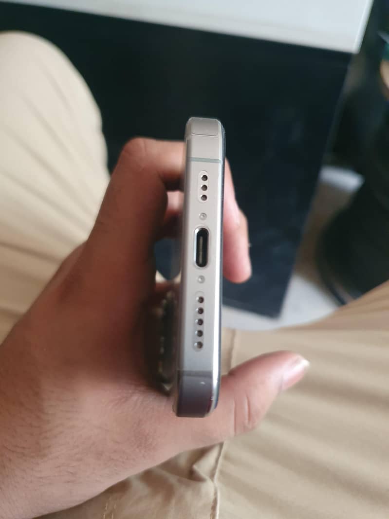 Iphone 15 Pro 4