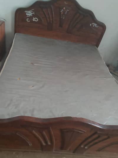 SINGLE WOODEN BED FRAME