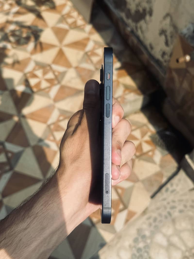 Apple iPhone 12 2