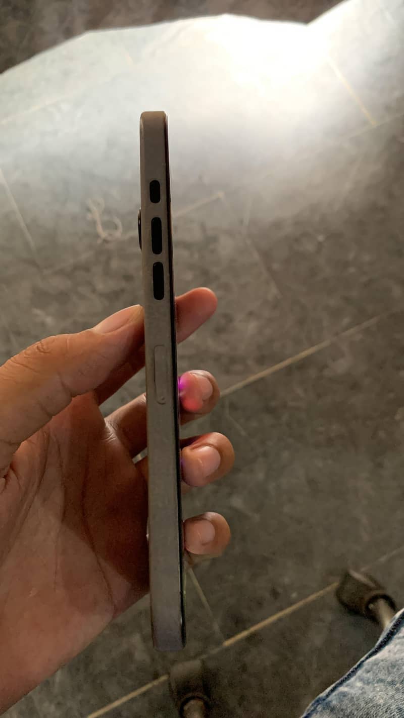iphone 16 pro max 1