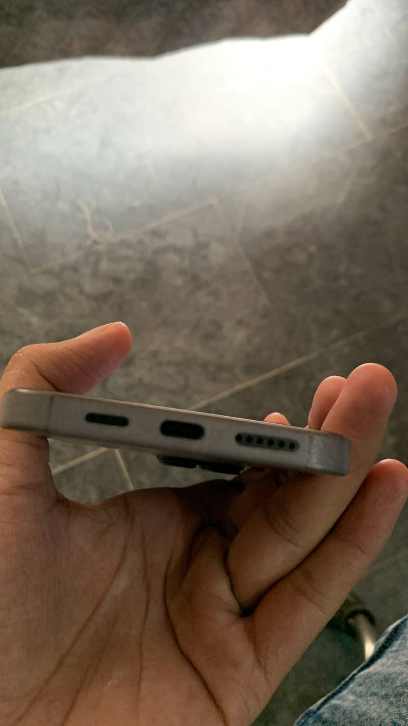 iphone 16 pro max 2