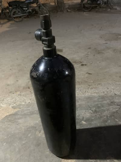 oxygen cylinder 2 feet height