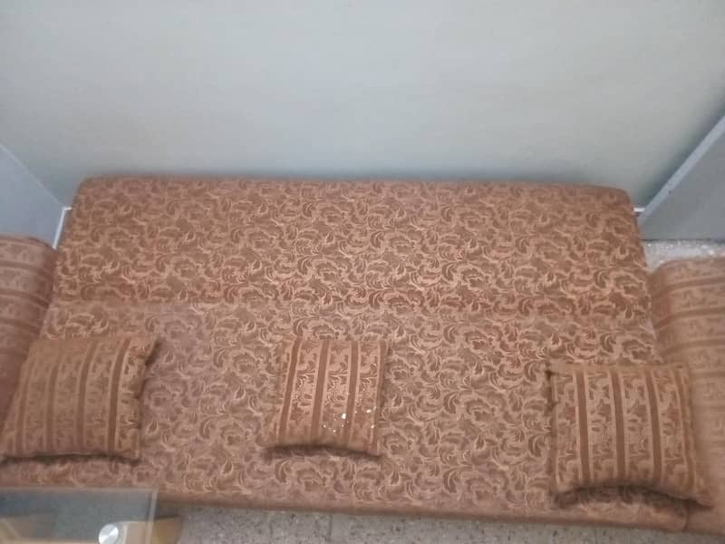 Six seatsr sofa set with table 10