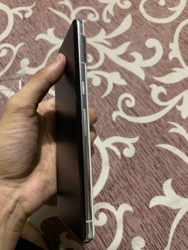 Google Pixel 7 Pro 6