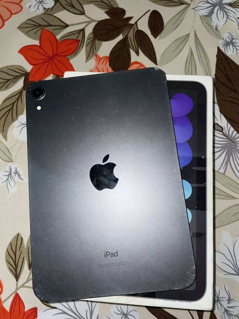 Ipad mini 6 with box 5