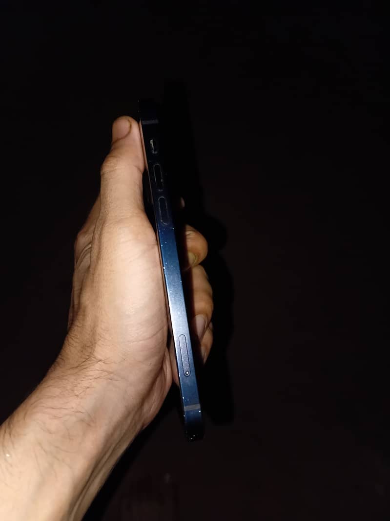 Apple iPhone 12 5