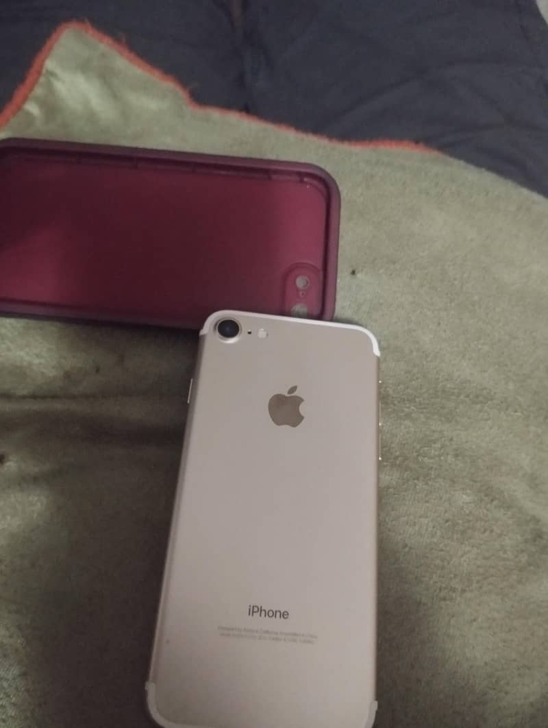 Apple iPhone 7 2