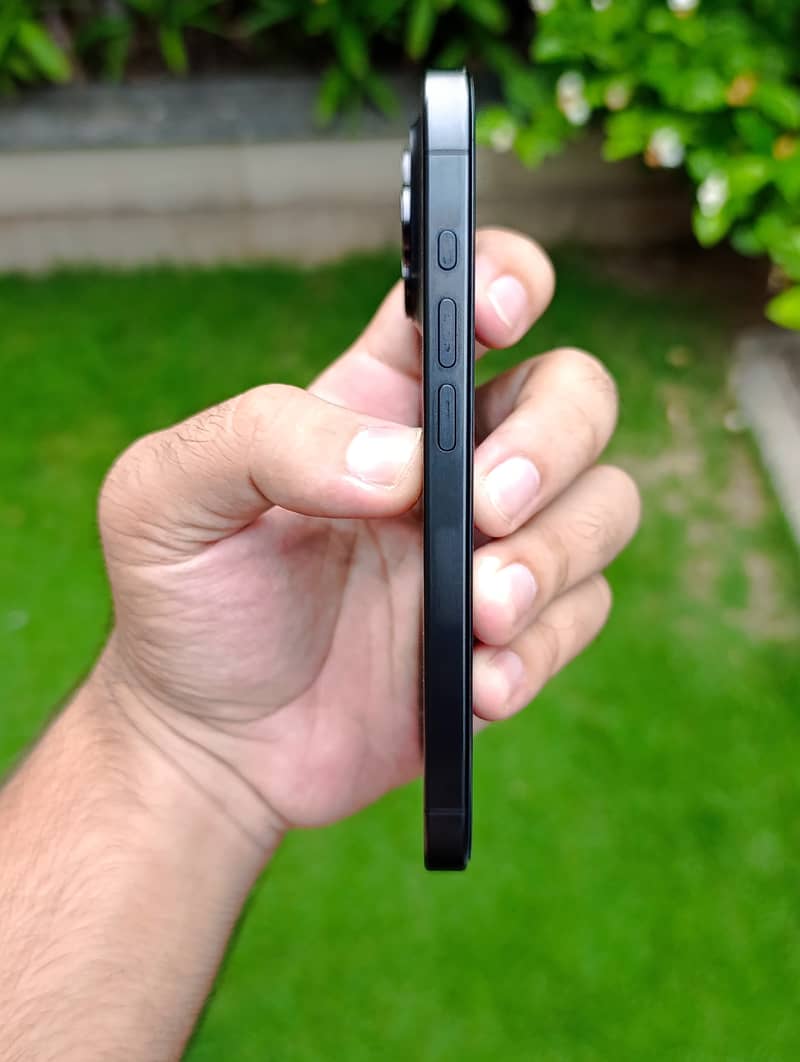 iPhone 15 Pro 3