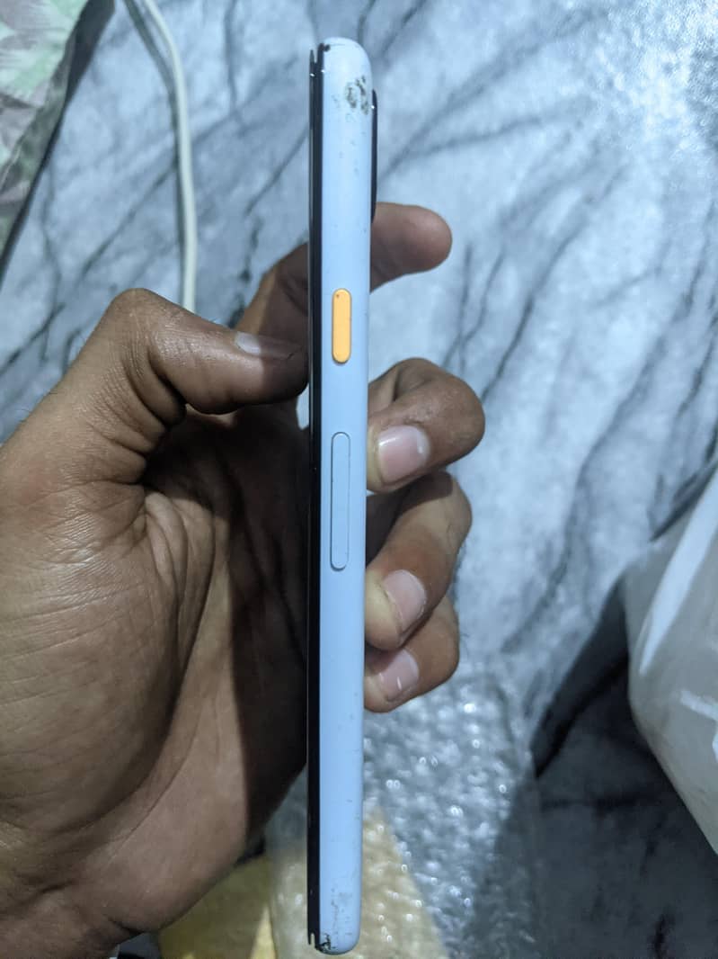 Google Pixel 4a 3