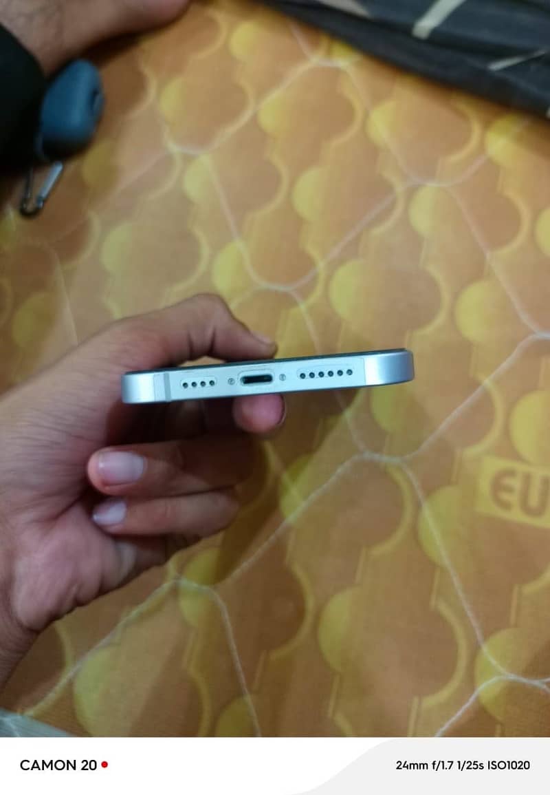 Apple iPhone 14 plus 3