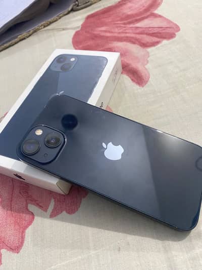 Apple iPhone 13