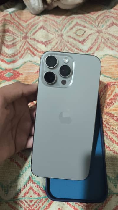 Apple iPhone 16 Pro Max