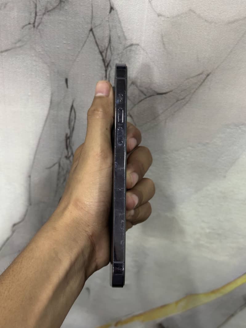 14 pro max 0