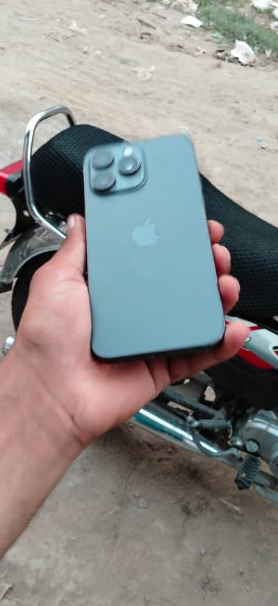 Apple iPhone 15 Pro Max