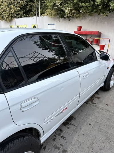 Honda Civic Oriel 2000