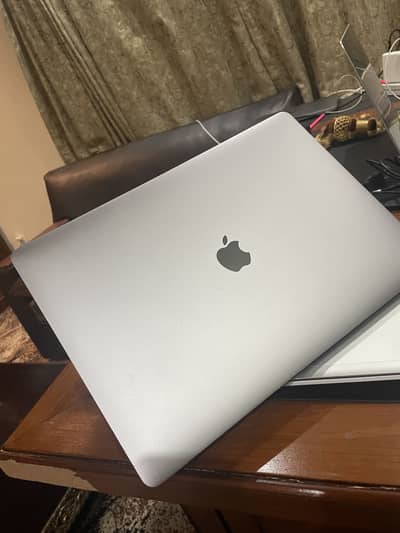 MacBook Pro 15"