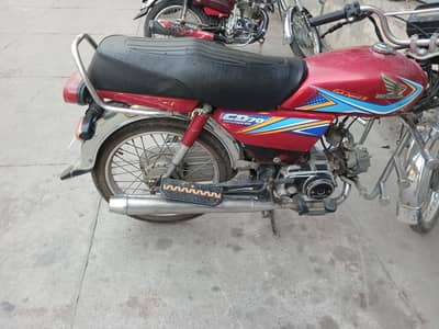 Honda CD70 Good Condition. All documnets is clearand biometric also.