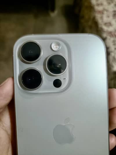 iPhone 16 Pro 128gb j. v