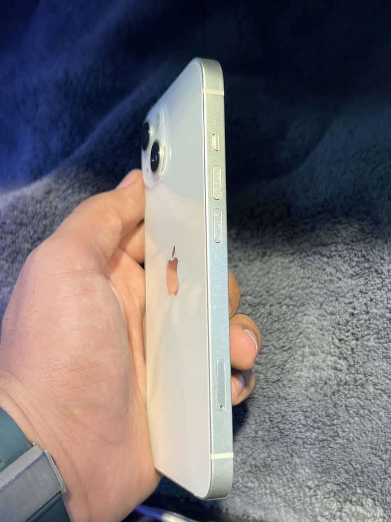 Apple iPhone 13 3