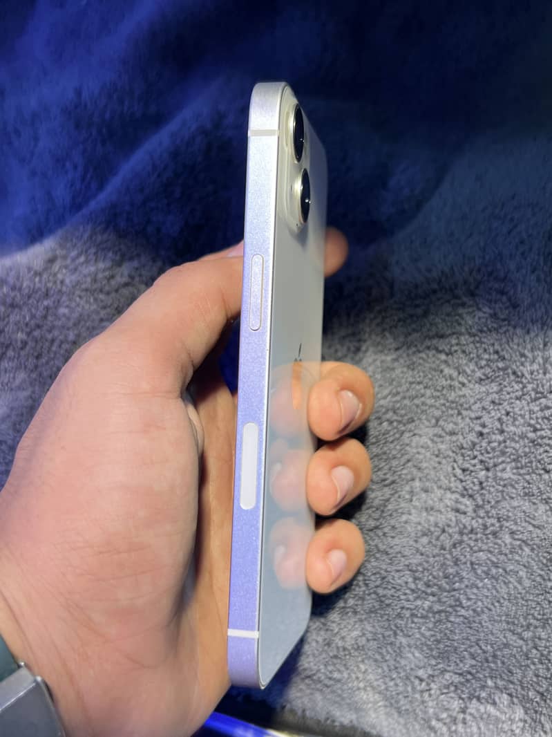Apple iPhone 13 4