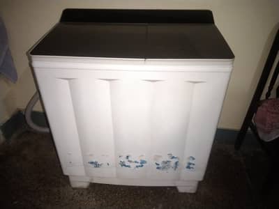 Washing machine. Twin Tub. Toyo TWD 9000