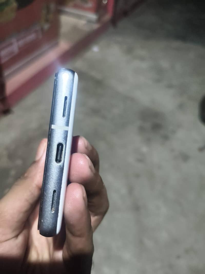 Google Pixel 7a 5
