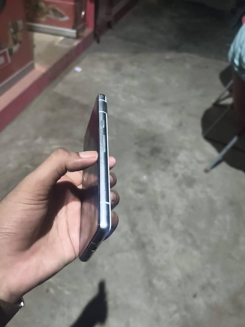 Google Pixel 7a 11
