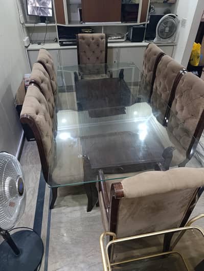 excellent condition dining table 8 chairs