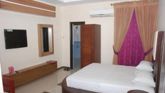 house job wtsap 03046800956