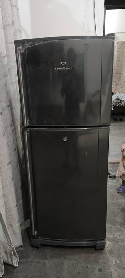 Fridge Dawlance frerigetor condition 10&10