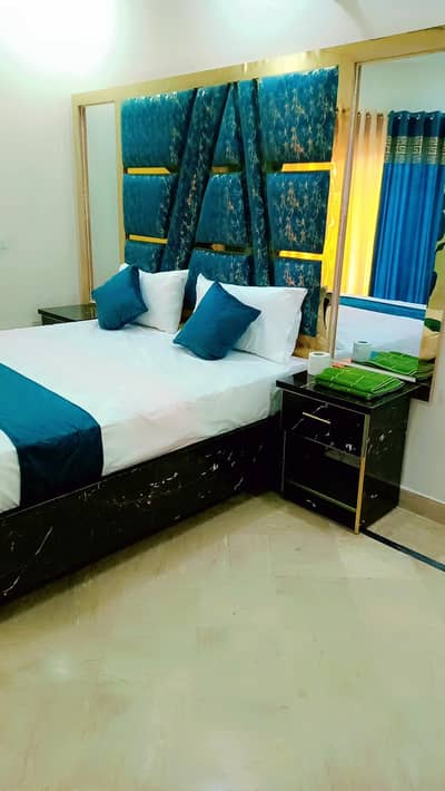 Couple & Family Rooms  Short &  night stay 24/7 Available