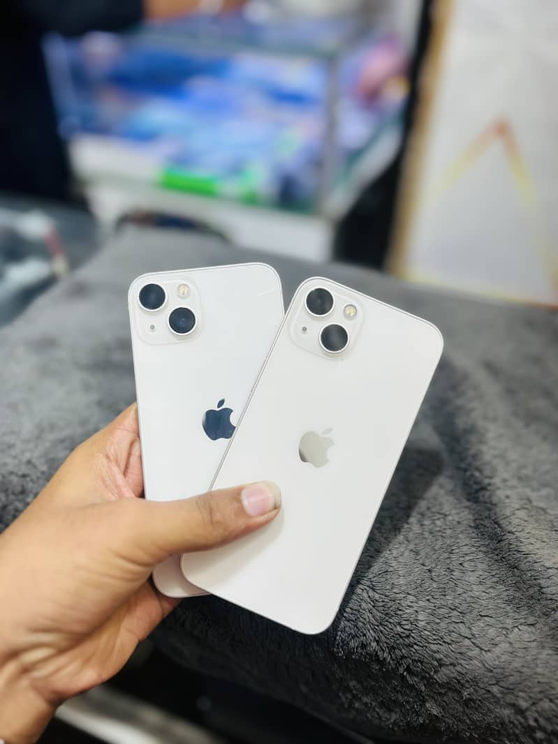 Apple iPhone 13 0
