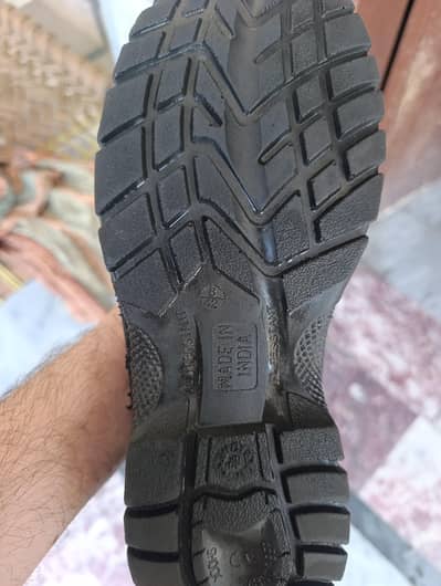 safety shoes imported