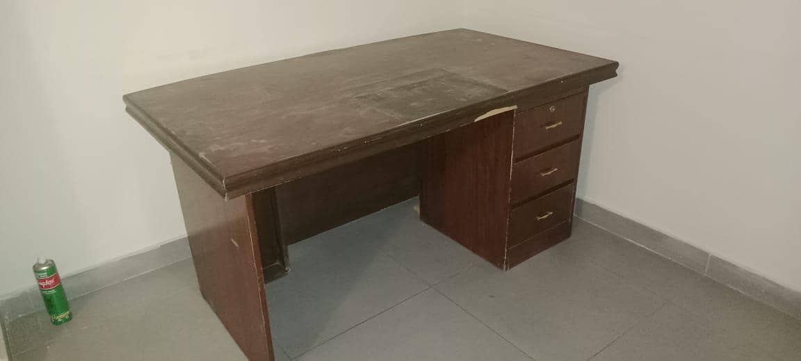 Office Table 0