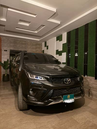 Fortuner GR full option diesel For rent
