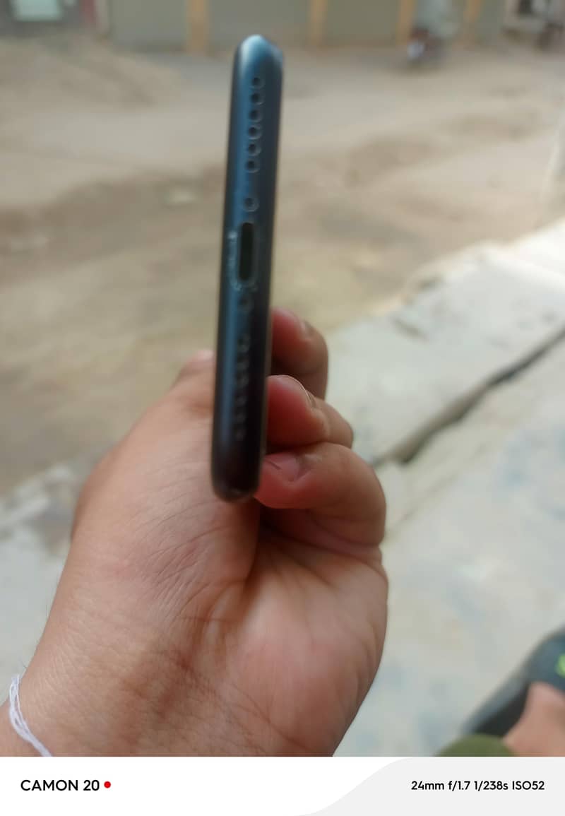 Apple iPhone 7 2