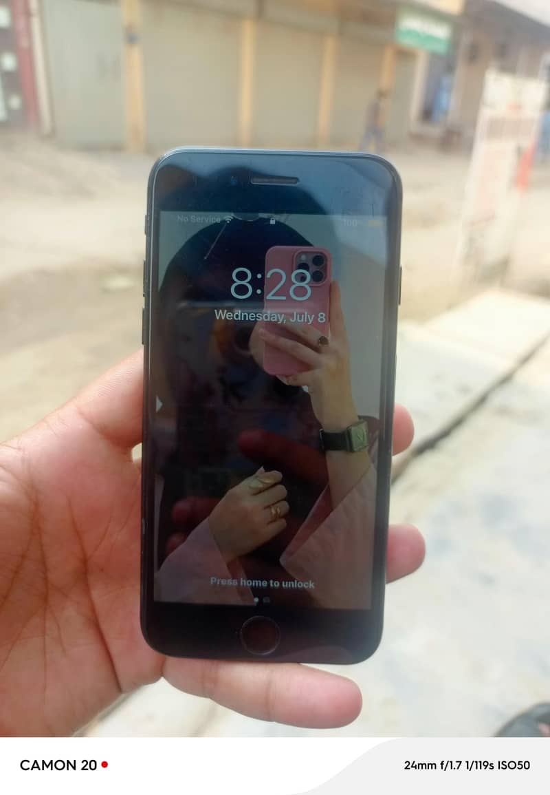 Apple iPhone 7 3