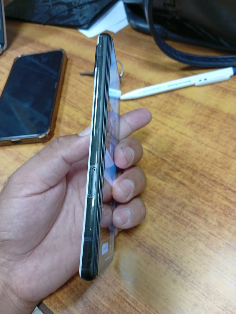Google Pixel 6a 5