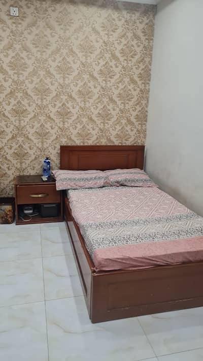 Single Single bed with mattress and side table, all solid wood