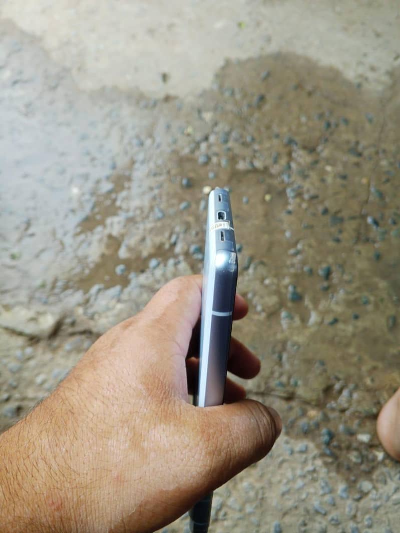 Google Pixel 7a 5