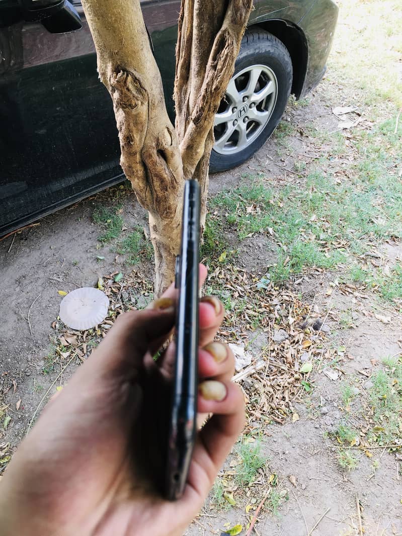 Apple iPhone X 0