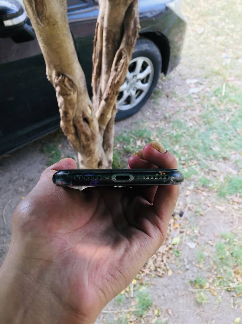 Apple iPhone X 1