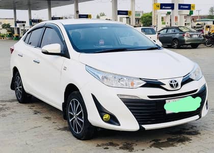 Totoya YARIS 1.5  CVT-i  ATIV X