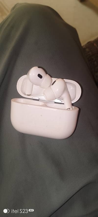 apple air pods used imported from Vietnam