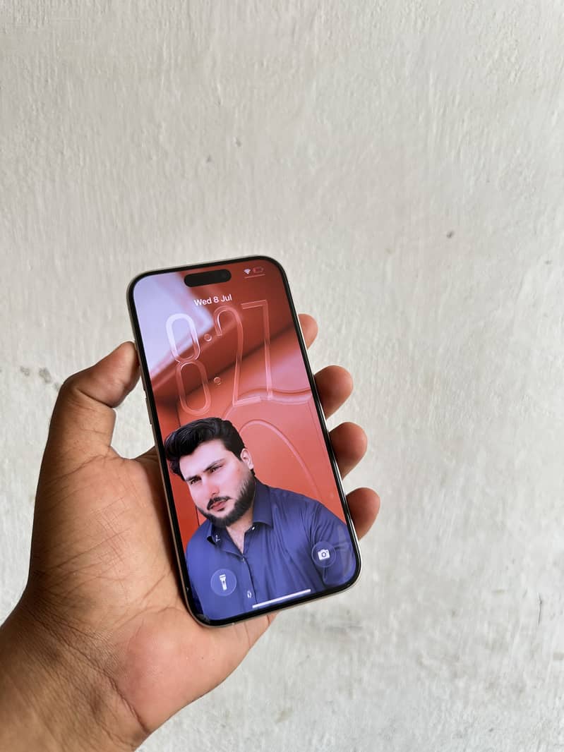 Apple iPhone 15 Pro 0