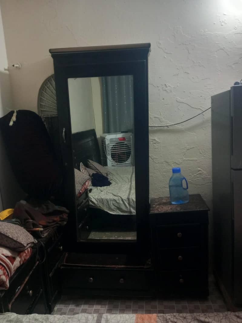 dressing table 0