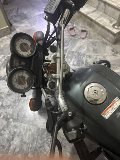 Yamahaybz dx125 brand new total genniune covered with ppf